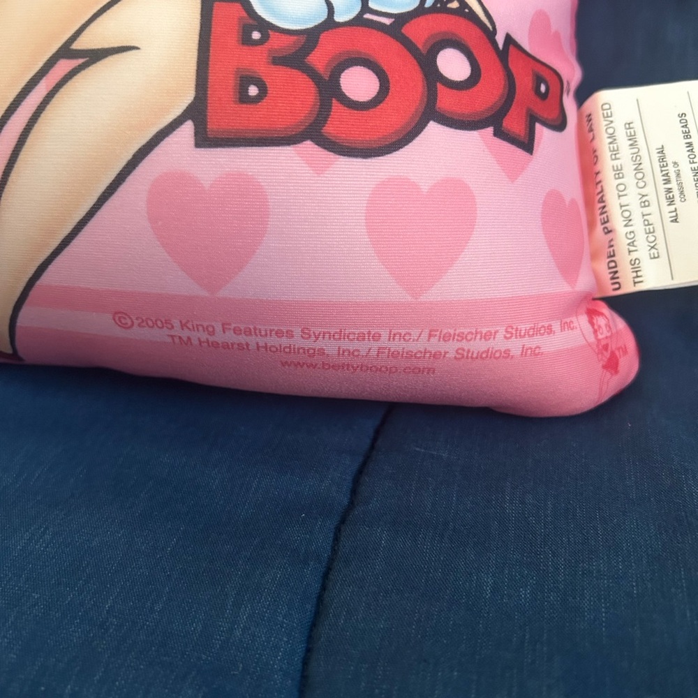 Betty Boop Sweethearts with Pudgy Microbead Pillow Pink / Red 2005 - Picture 7 of 9